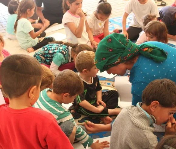 A Call from Volunteers Helping Yazidis: We Invite All Artists to Work with War Victims