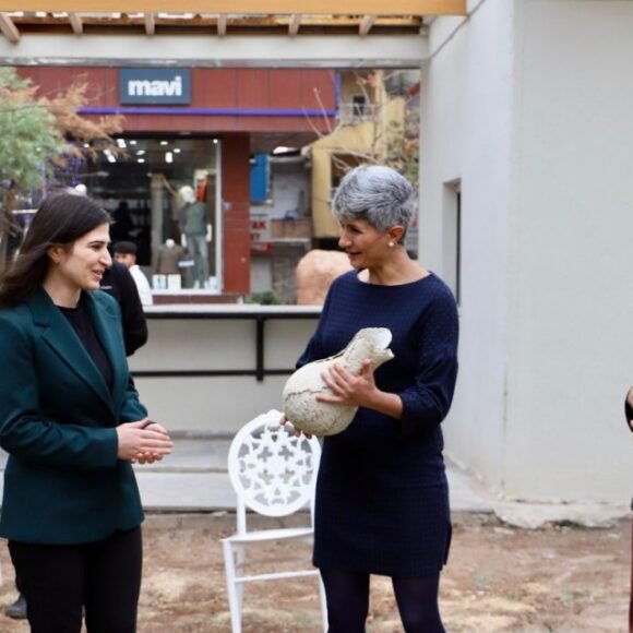 Great Interest in the “Hero’s Infinite Exile” Exhibition in Silopi: An Artistic Journey Touching the Memory of the Yazidi People