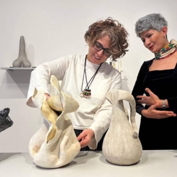 She worked as a volunteer psychologist in Yazidi camps, translating the lament into ceramics